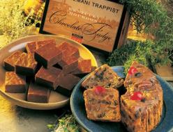 20 oz Kentucky Bourbon Fruitcake & 1 lb Butter Walnut Bourbon Fudge